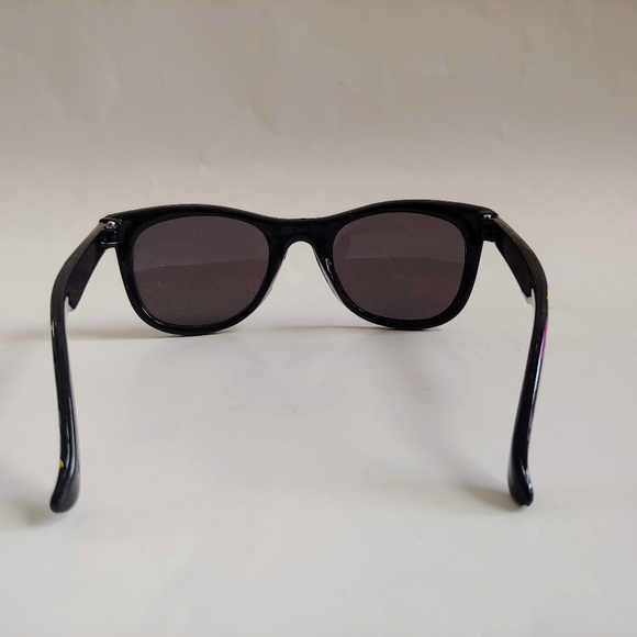 (NWT) Vintage 90's Kids Nylon Frame Sporty Sunglasses (S.Black) - Picture 3 of 4